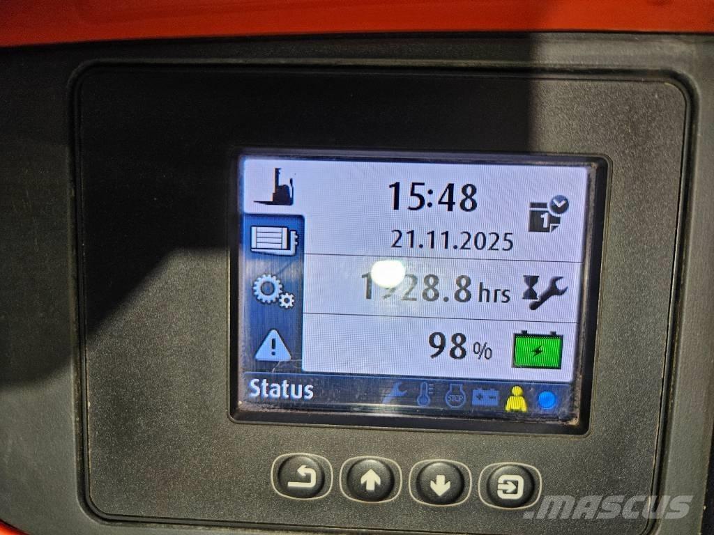 Linde L16AP Self propelled stackers