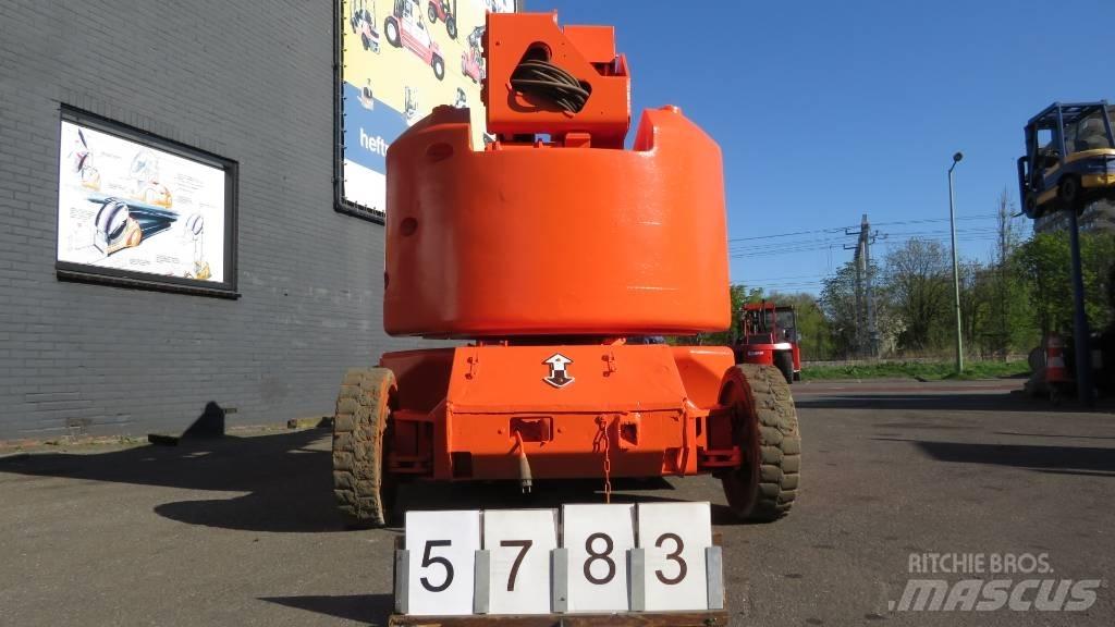 JLG E400AJPN Articulated boom lifts