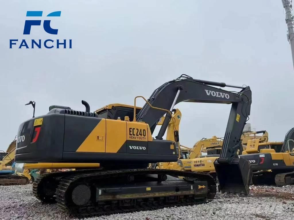 Volvo 240 Crawler excavators