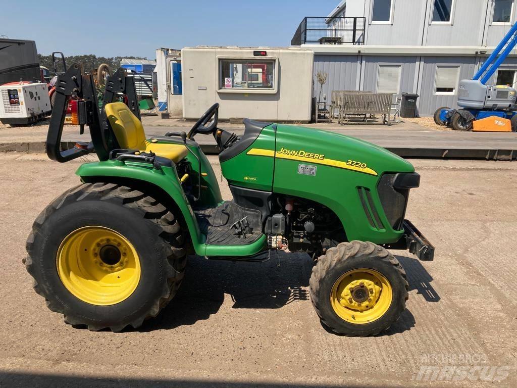 John Deere 3720 Tractors