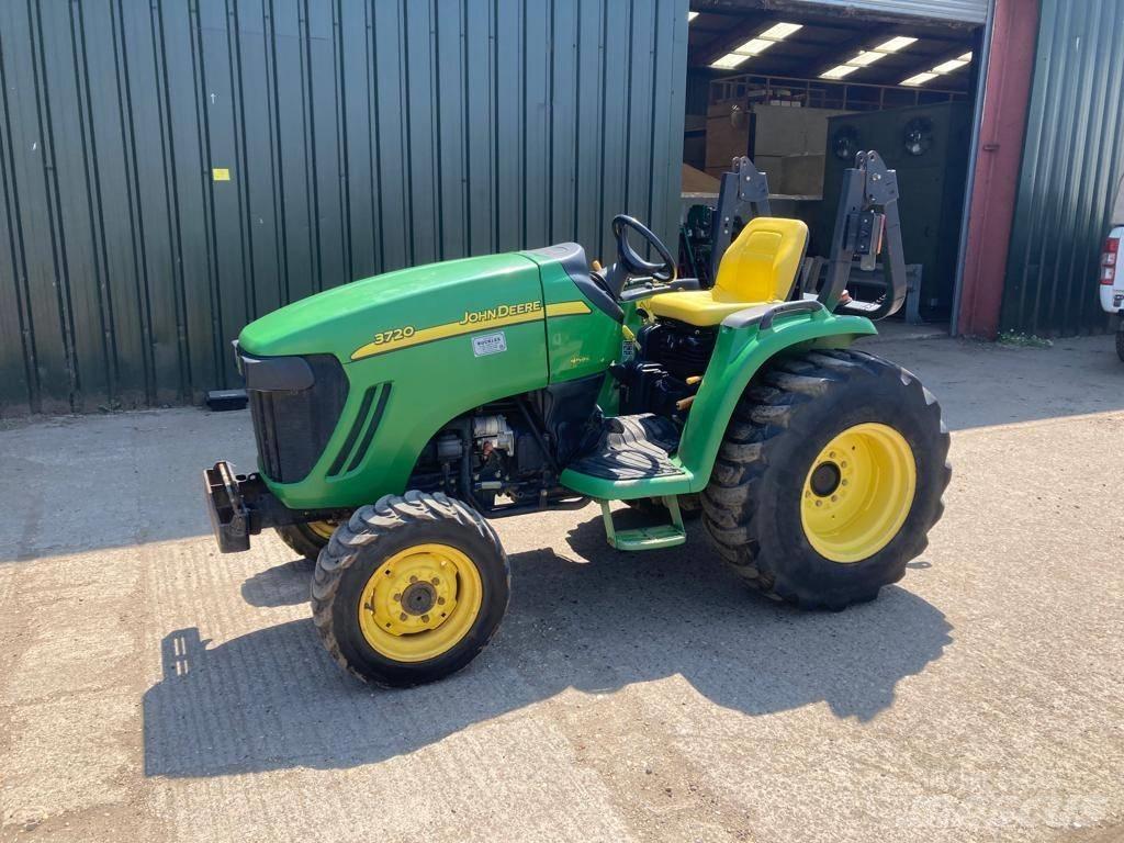 John Deere 3720 Tractors