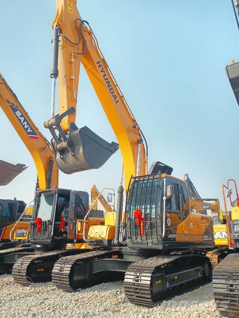 Hyundai 220 Mini excavators  7t - 12t