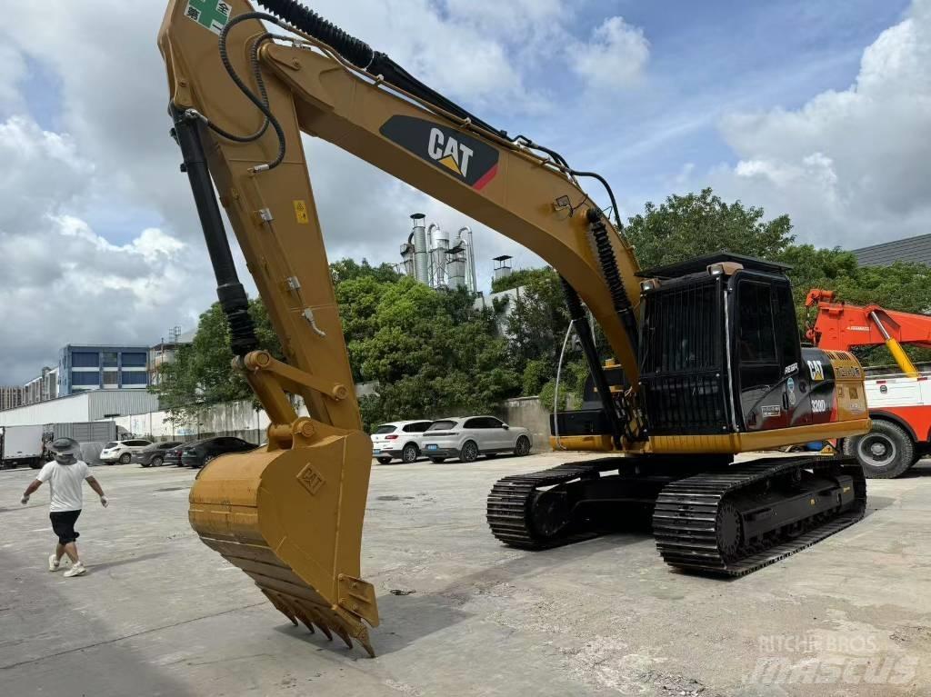 CAT 320D2L Mini excavators  7t - 12t