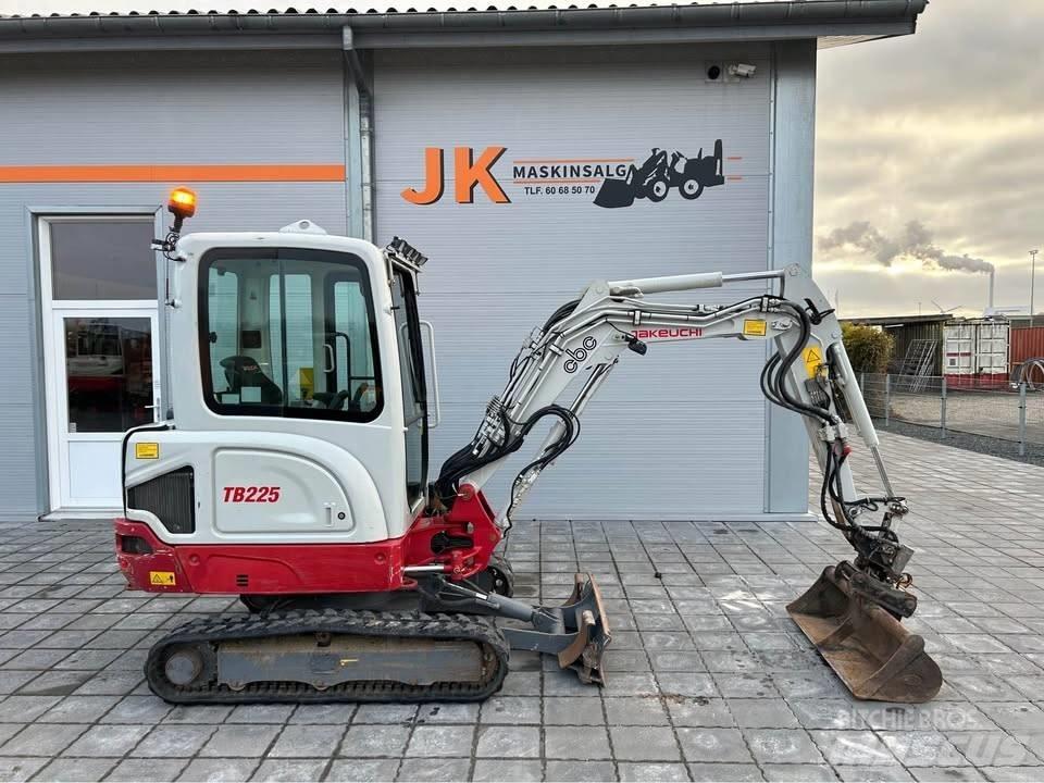 Takeuchi TB 225 Mini excavators < 7t (Mini diggers)