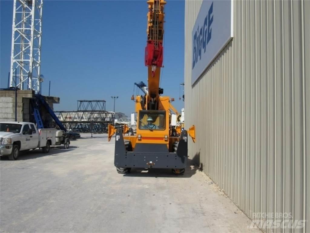 Broderson RT-400 Rough terrain cranes