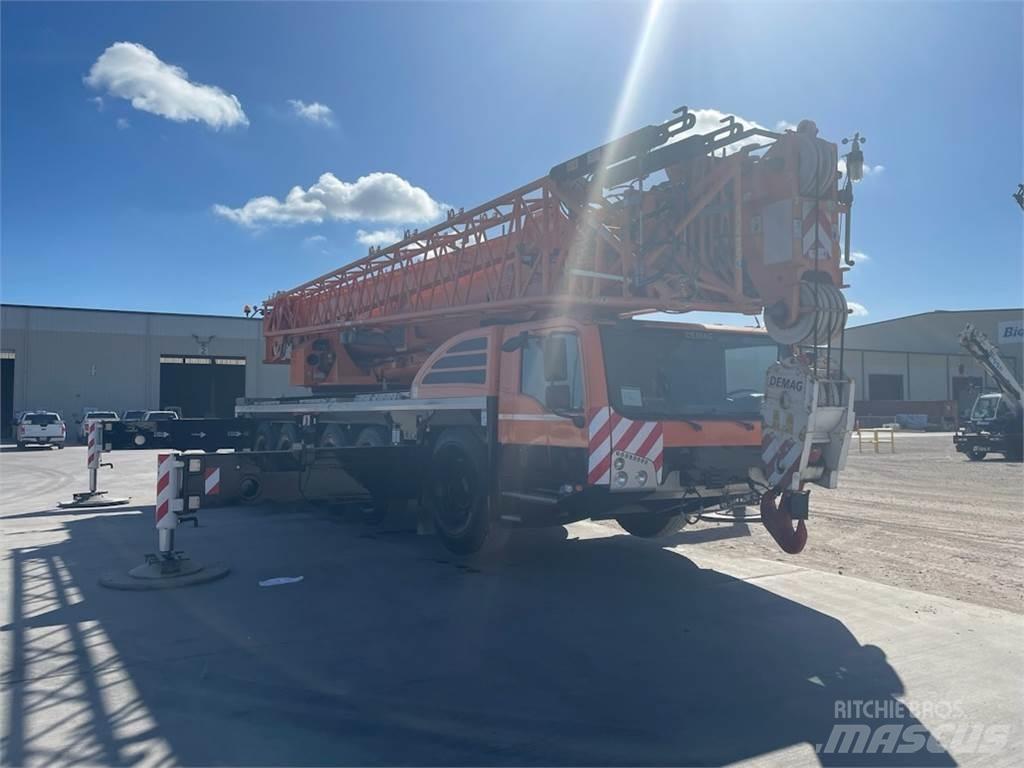 Demag AC 250-5 All terrain cranes
