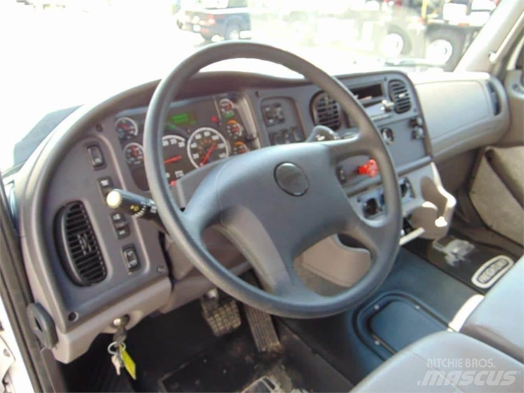PM PL 74 Truck mounted cranes