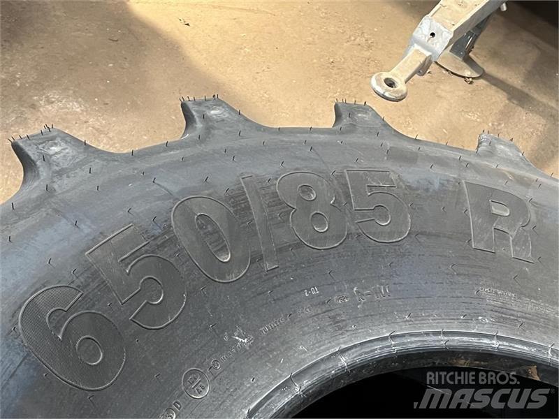  - - - Tyres, wheels and rims
