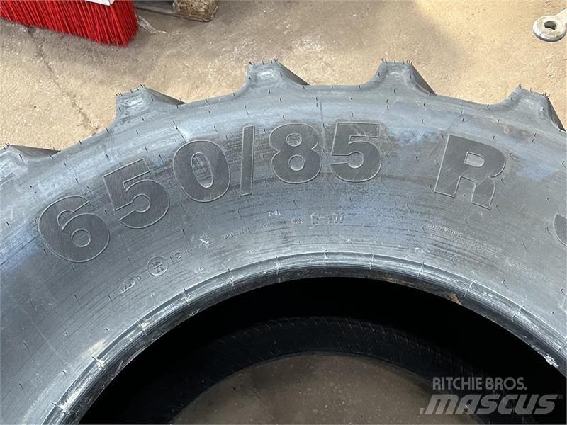  - - - Tyres, wheels and rims