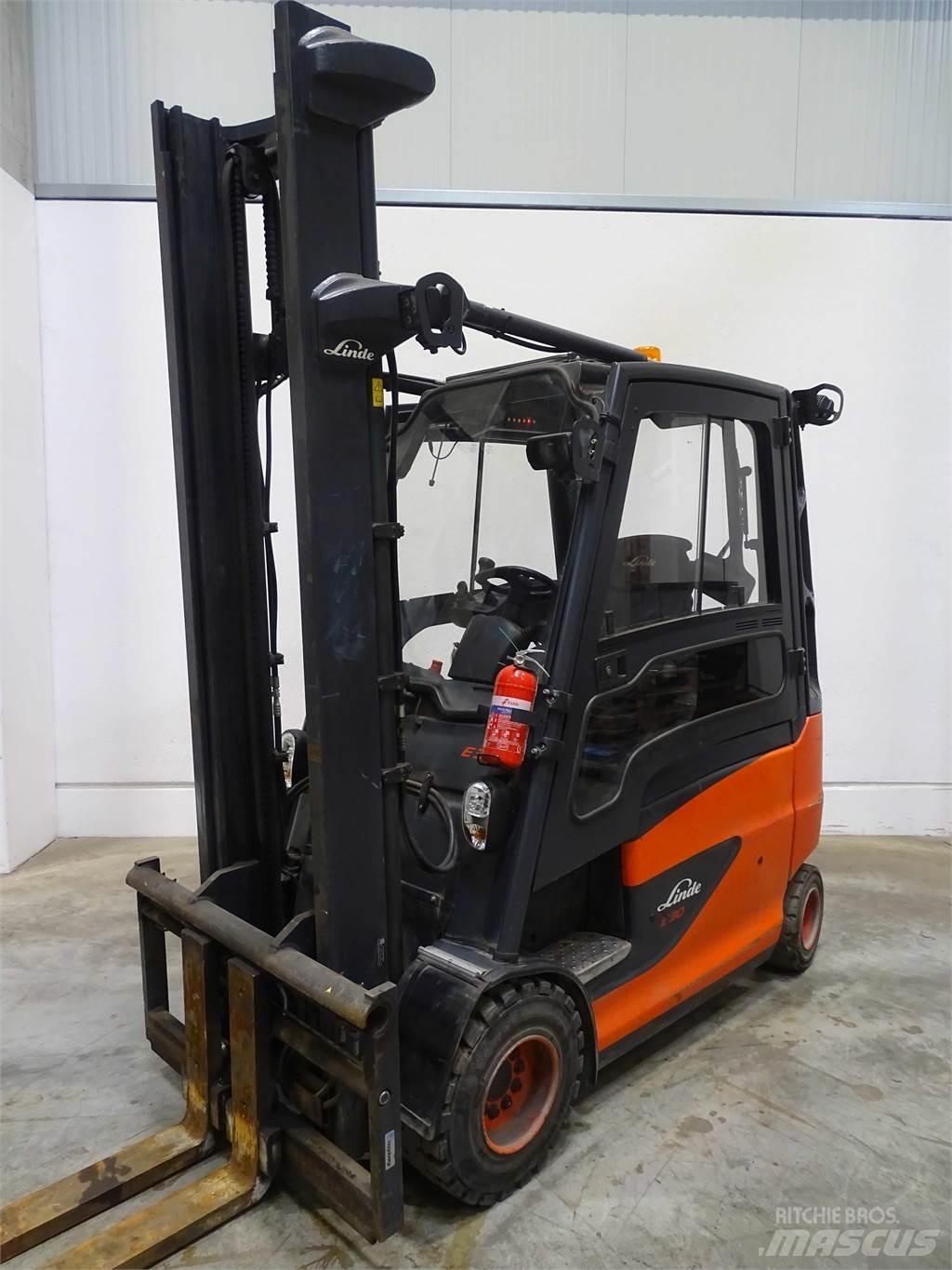 Linde E30 Electric forklift trucks