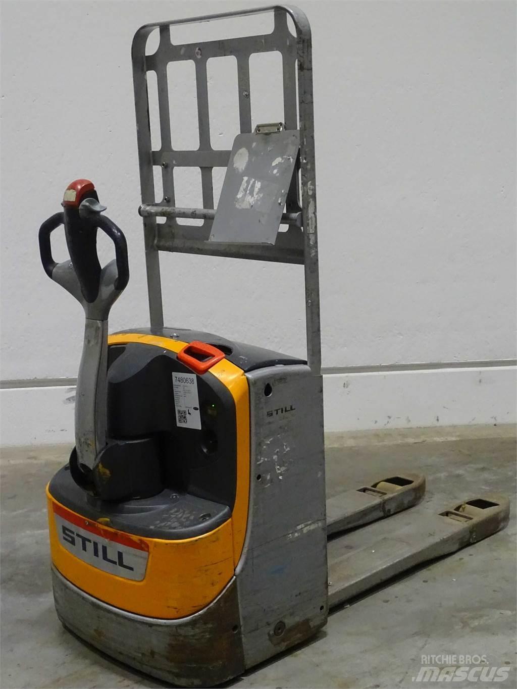 Still EXU16 Low lifter