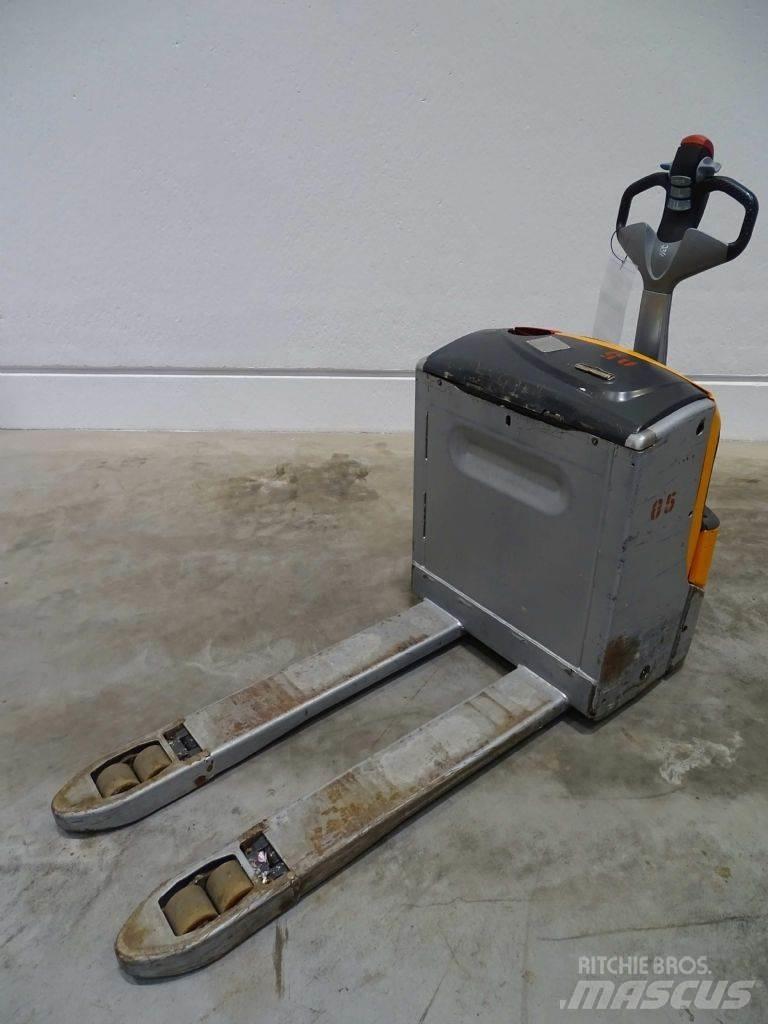 Still EXU18 Low lifter