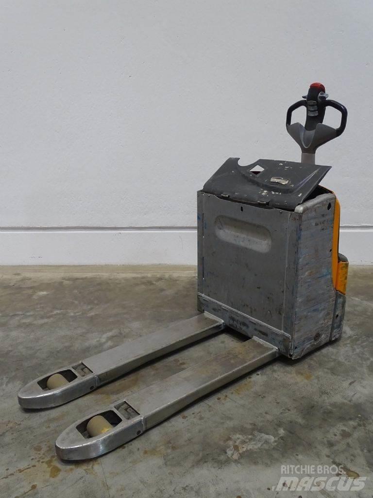 Still EXU18 Low lifter