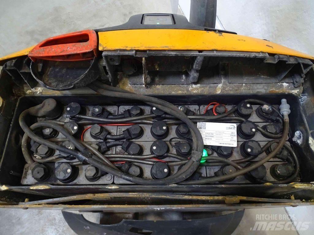 Still EXU20 Low lifter