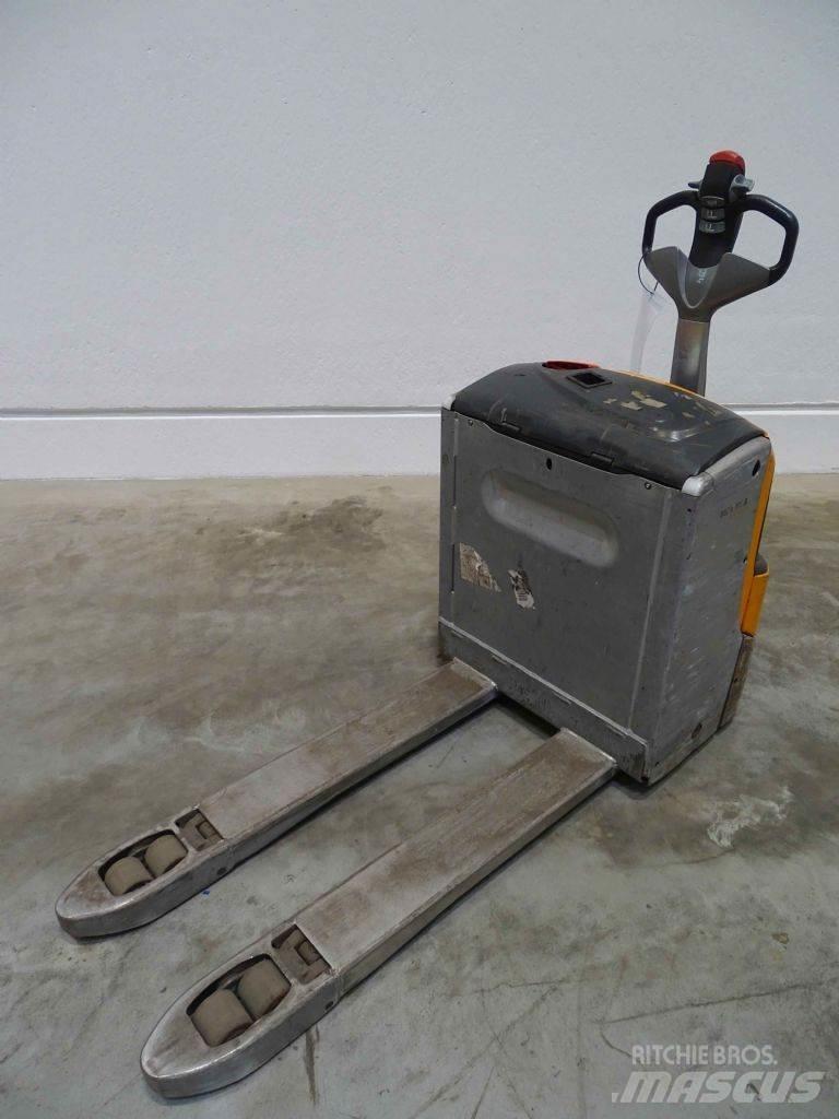 Still EXU20 Low lifter