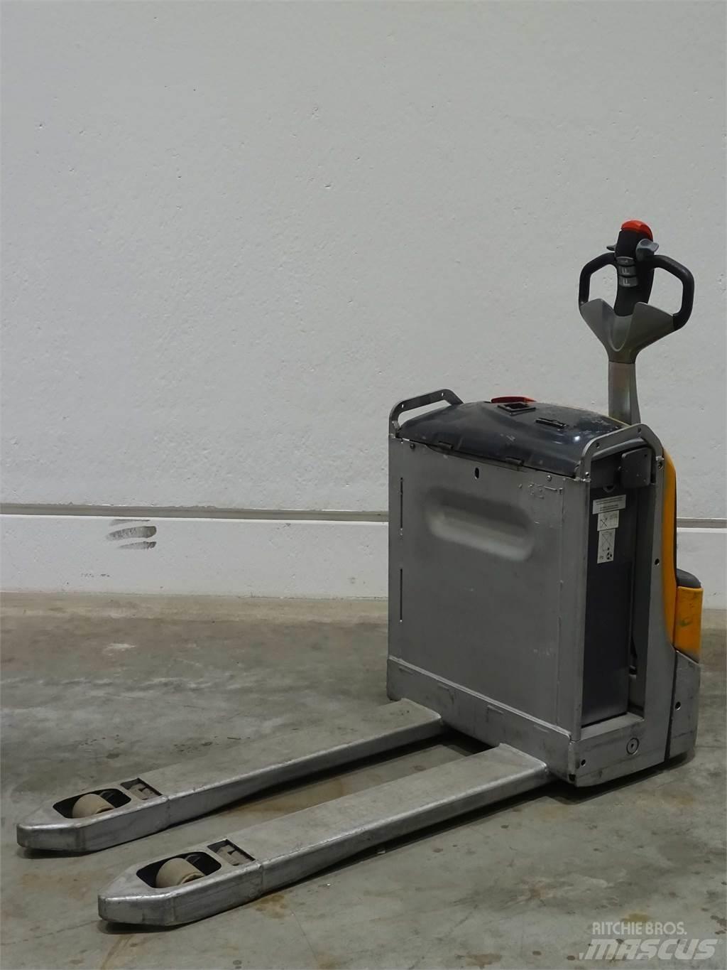 Still EXU20 Low lifter