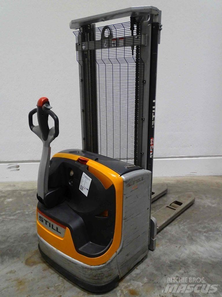 Still EXV14C Pedestrian stacker