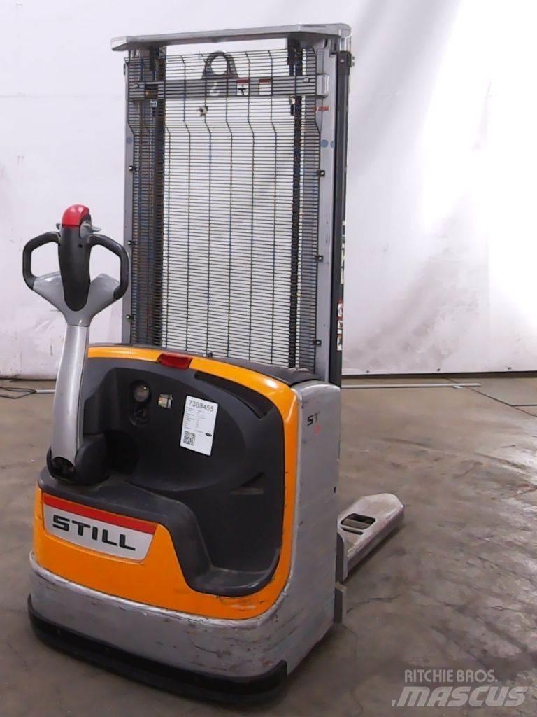 Still EXV14C Pedestrian stacker