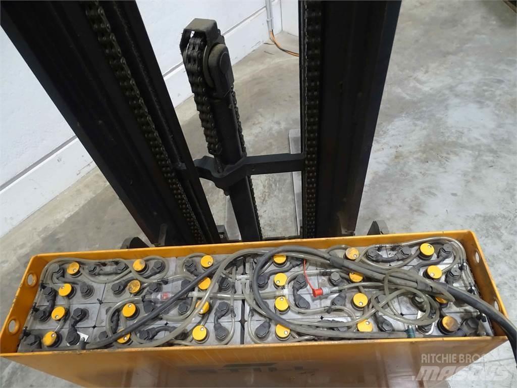 Still FM-X12 Reach truck