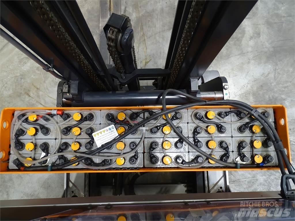 Still FM-X12 Reach truck