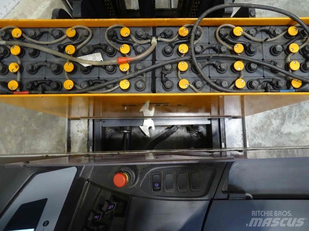 Still FM-X14 Reach truck