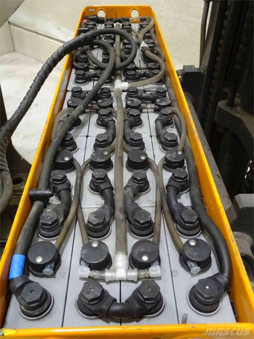 Still FM-X14 Reach truck
