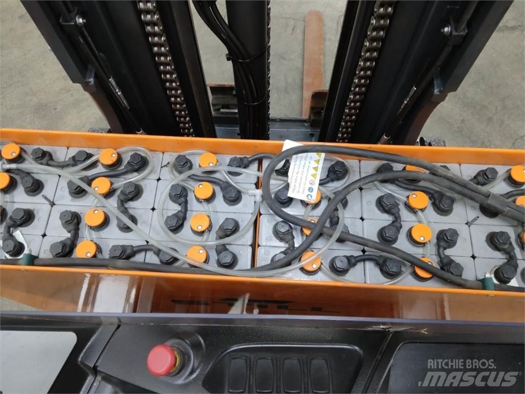 Still FM-X14 Reach truck