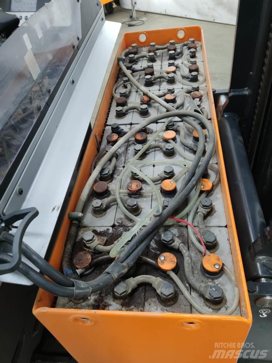 Still FM-X14 Reach truck