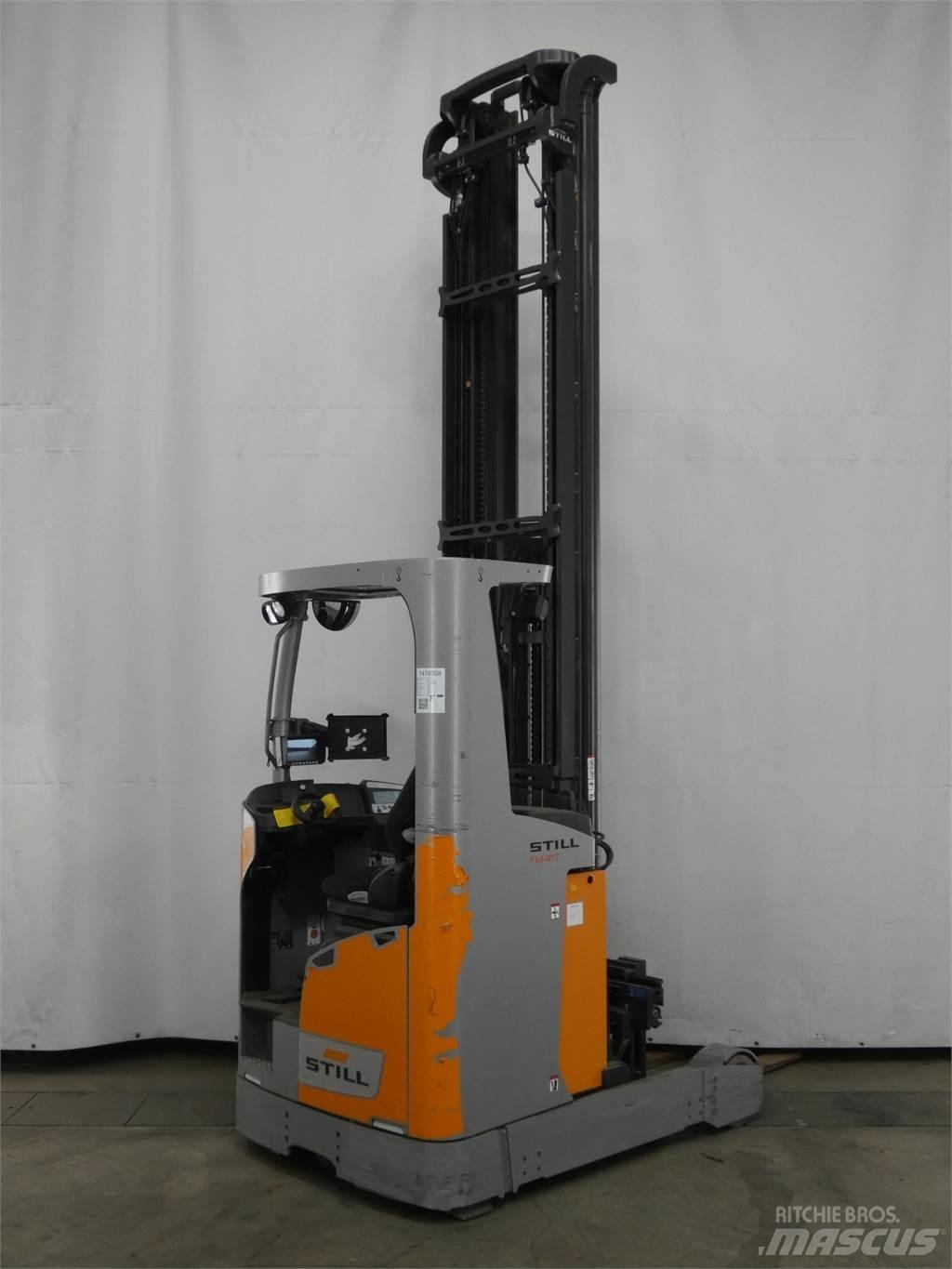 Still FM-X17 Reach truck