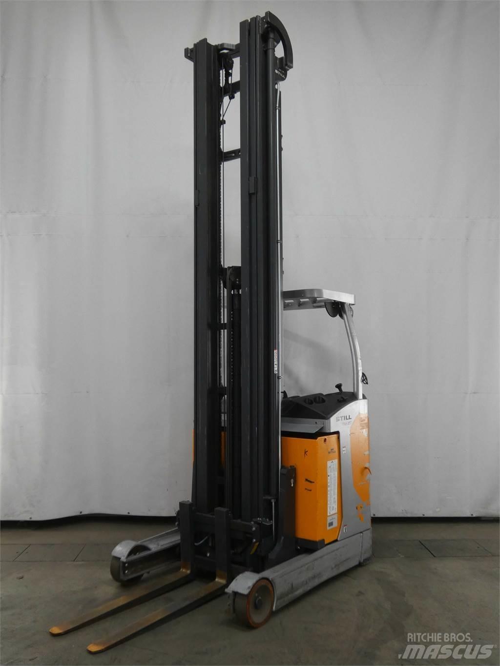 Still FM-X17 Reach truck