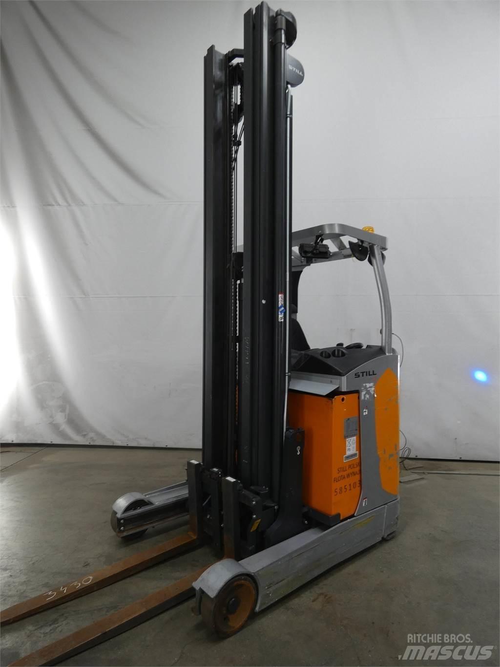 Still FM-X17 Reach truck