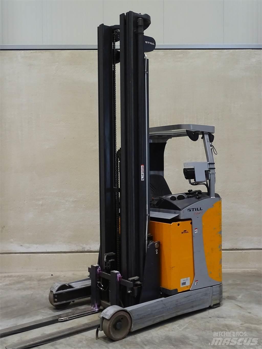Still FM-X17 Reach truck
