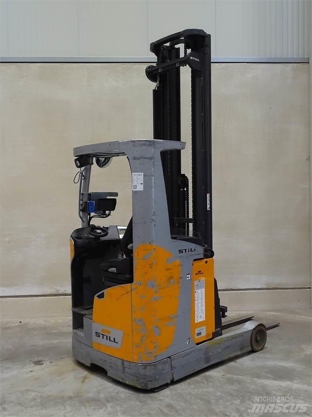 Still FM-X17 Reach truck