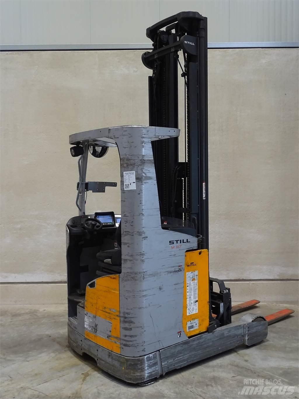 Still FM-X17 Reach truck