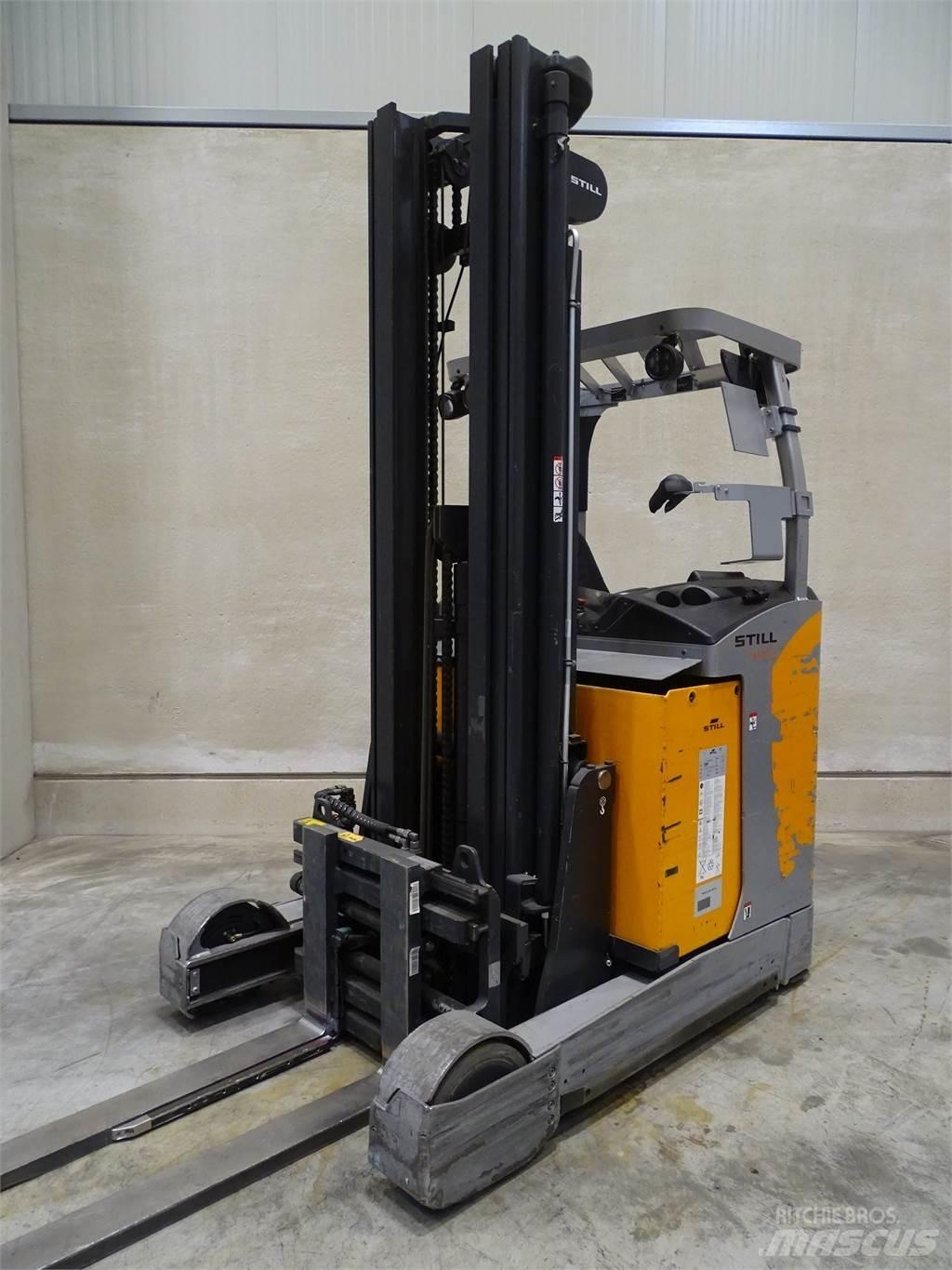 Still FM-X20 Reach truck