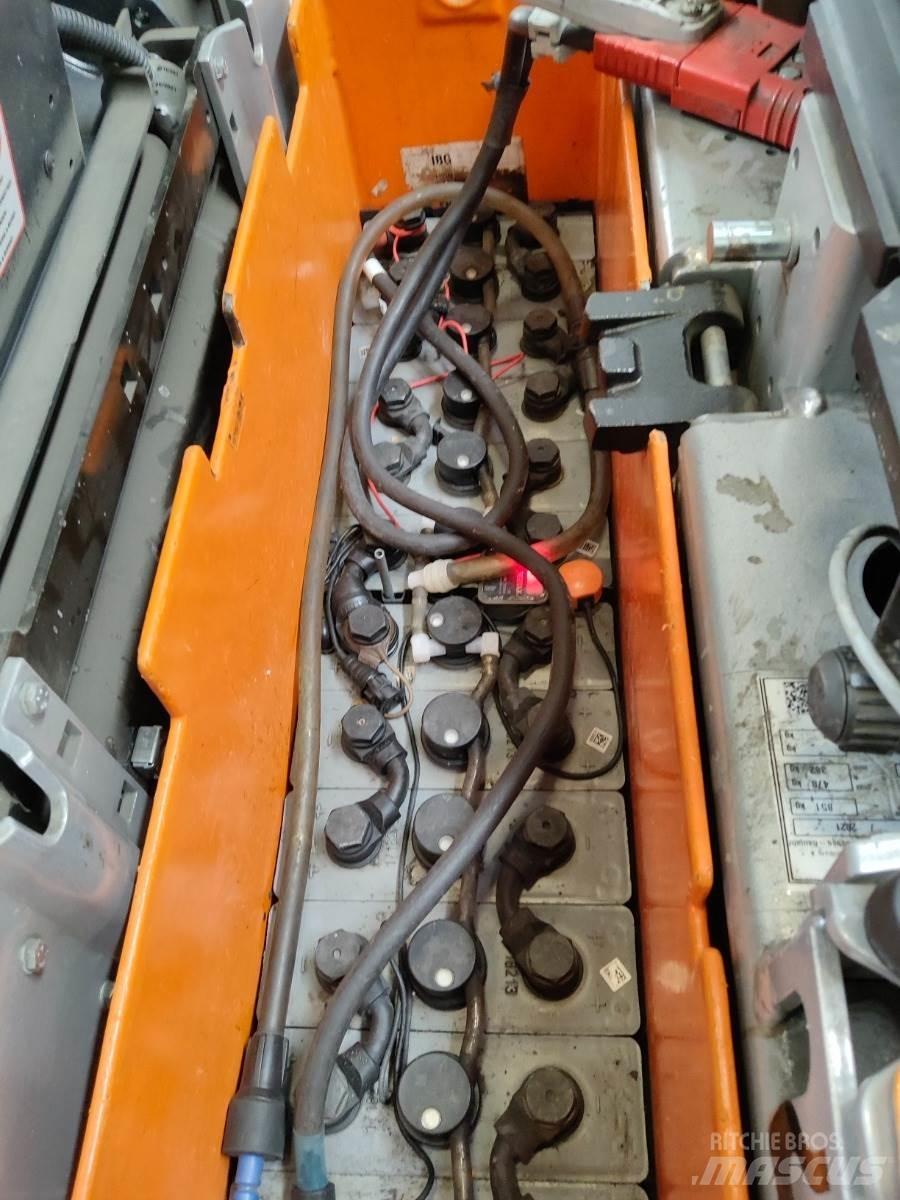 Still LTX50 Tow truck