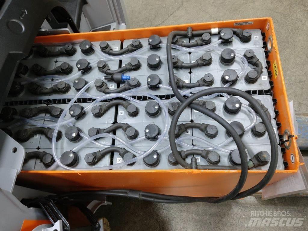 Still LTX70 Tow truck