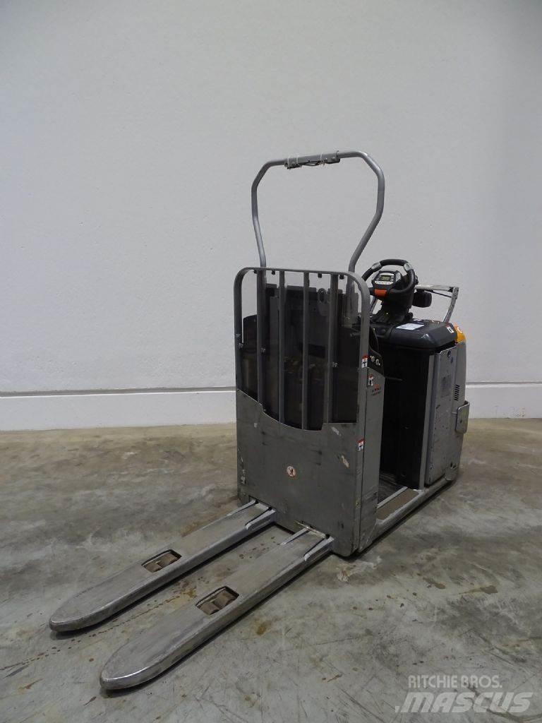 Still OPX-L12 Low lift order picker