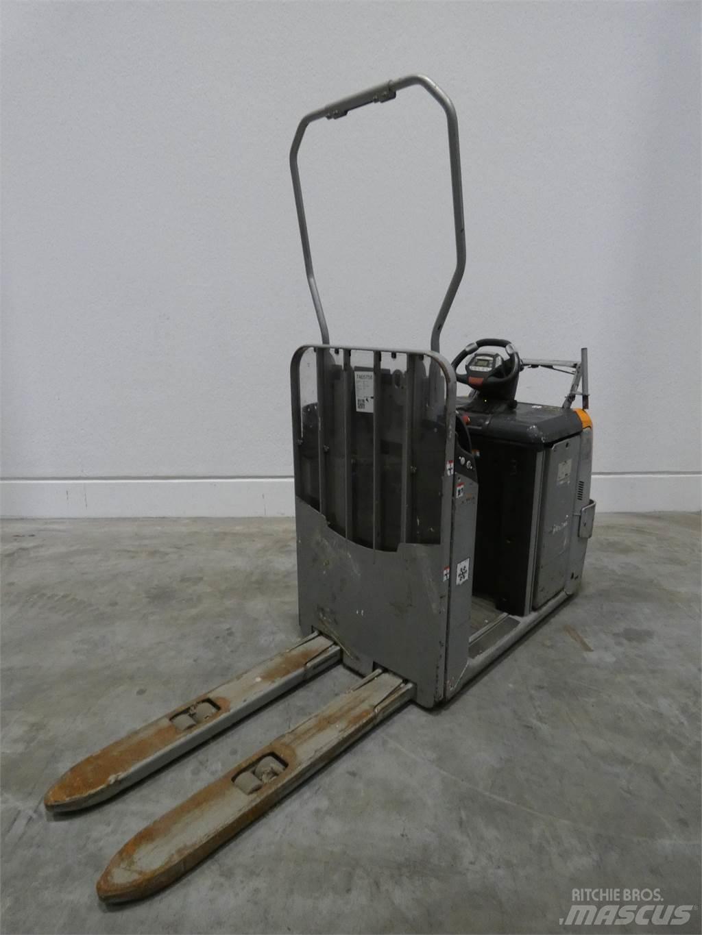 Still OPX-L12 Low lift order picker