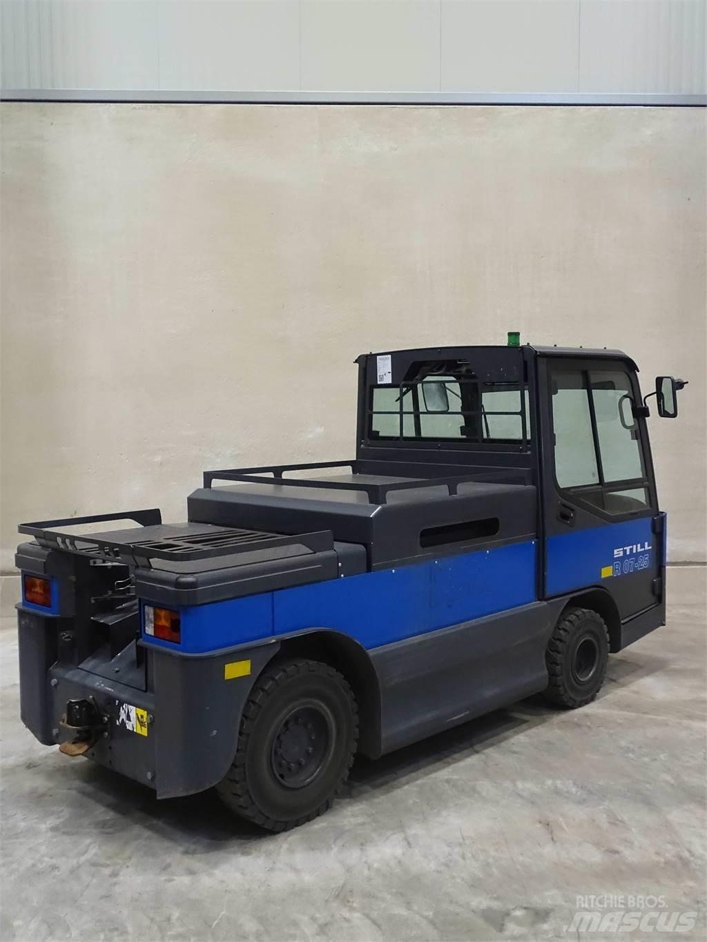 Still R07-25 Tow truck