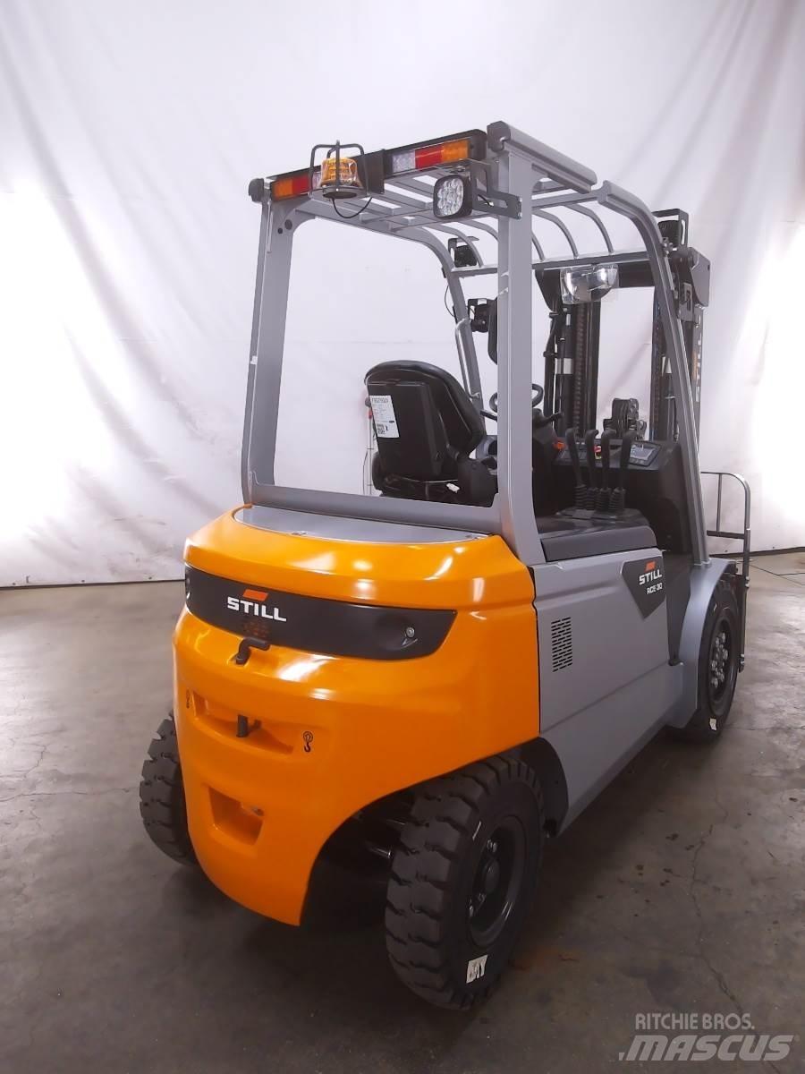 Still RCE30 Electric forklift trucks