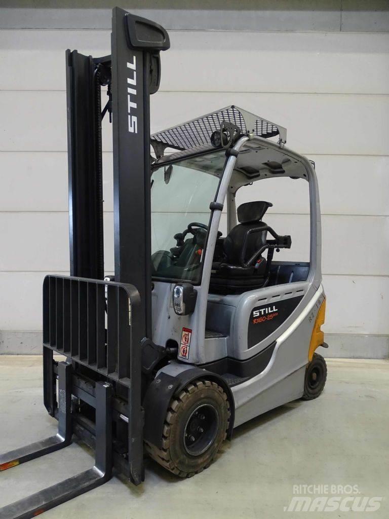 Still RX60-25 Electric forklift trucks