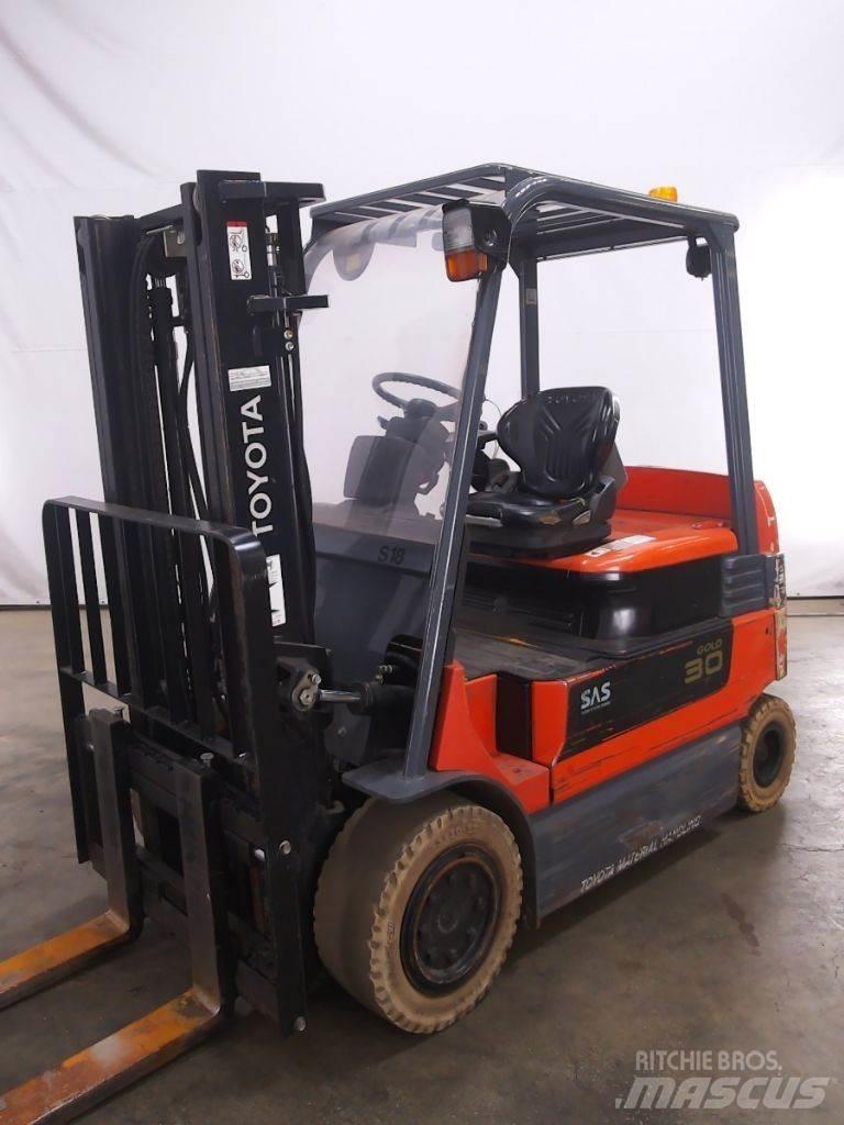 Toyota 7FBMF30 Electric forklift trucks