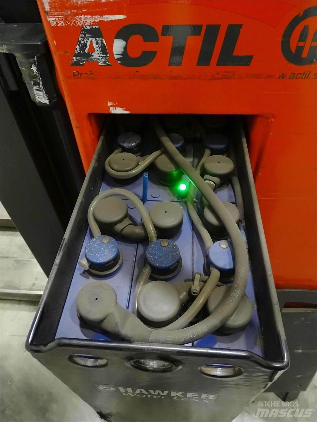  Weitere L13 Reach truck