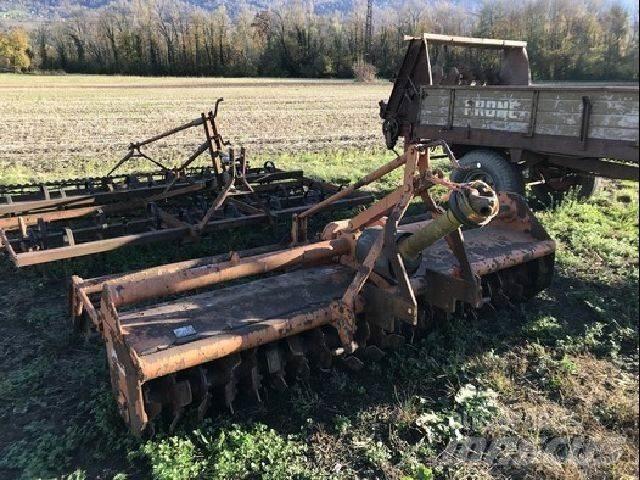 Howard HR3M Cultivators