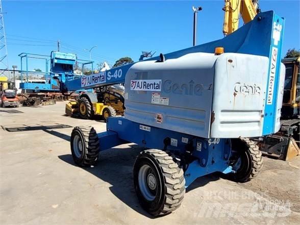 Genie S40 Telescopic boom lifts