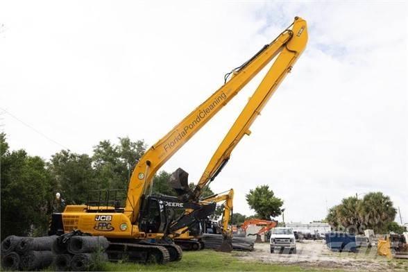 JCB JS370 Crawler excavators