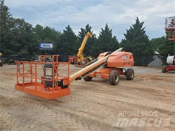JLG 400S Telescopic boom lifts