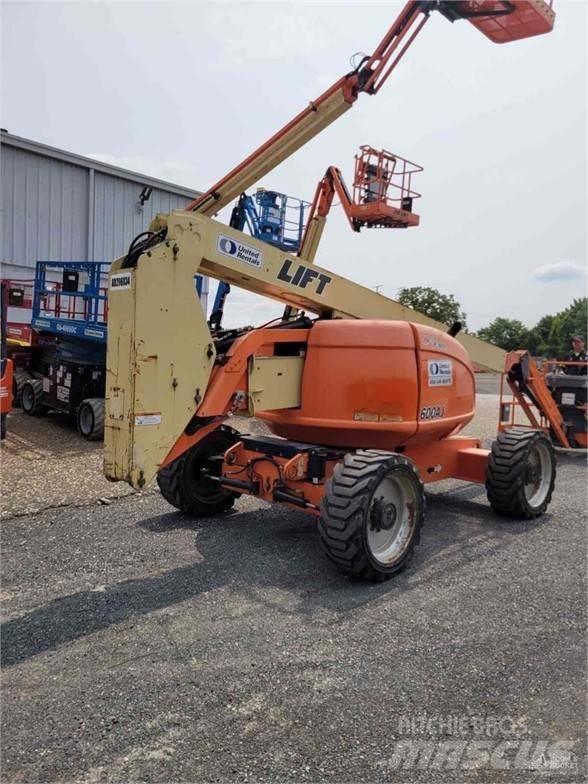 JLG 600AJ Articulated boom lifts
