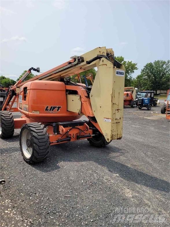 JLG 600AJ Articulated boom lifts